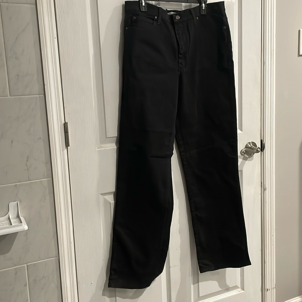 NWT women’s size 16L Lee black jeans. Flexible comfort waist all day comfort.